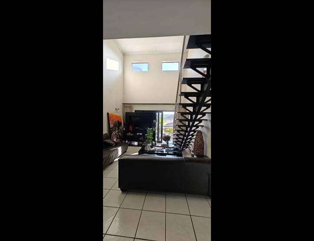 3 BEDROOM PROPERTY TO RENT IN SUNNINGHILL